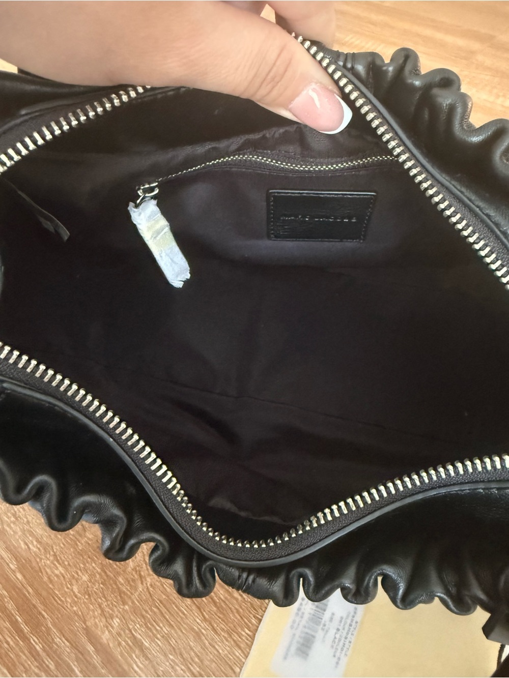 Marc Jacobs Black Leather Ruched Shoulder Bag with Double Handles - Picture 4 of 6